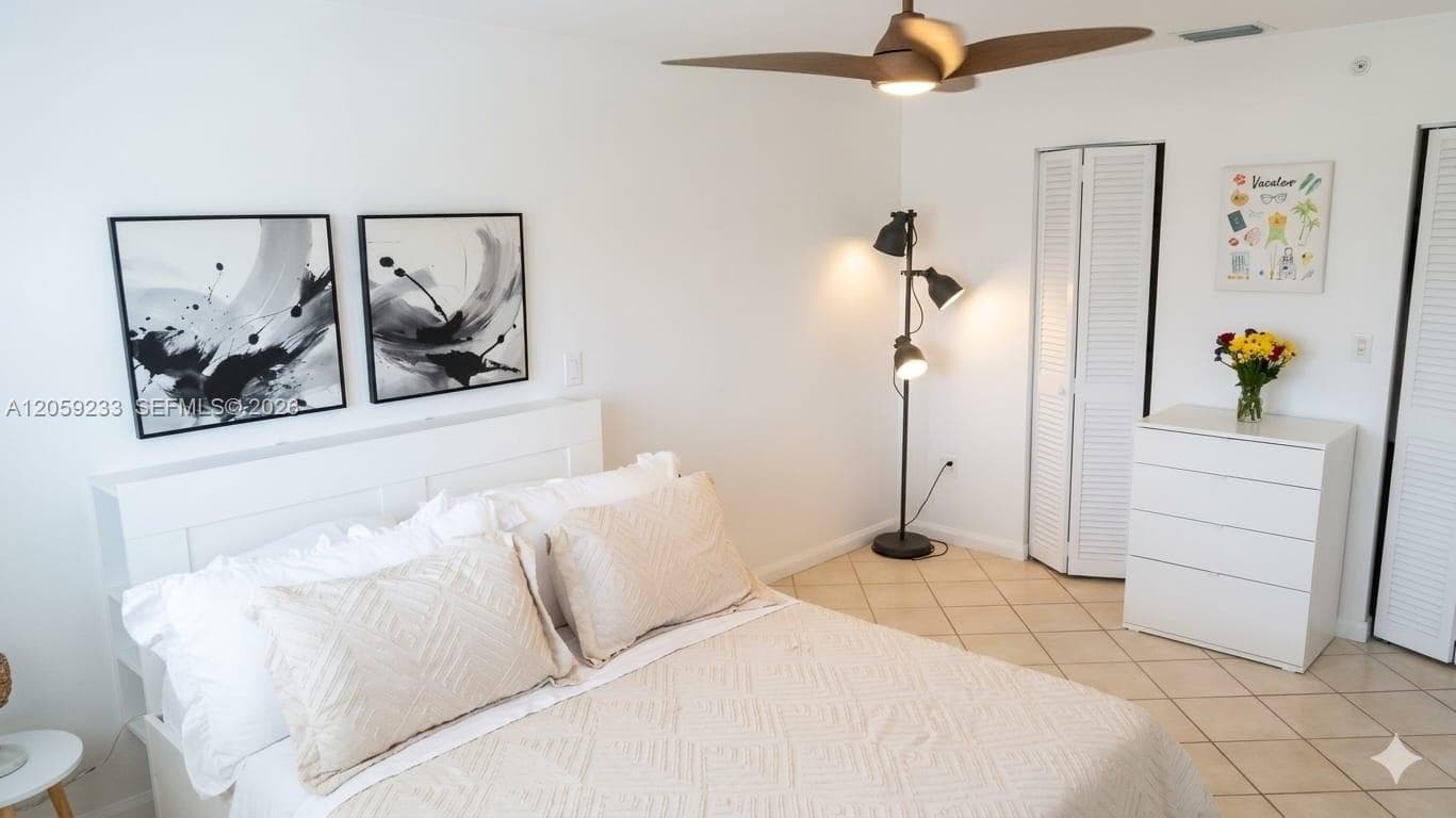 OCTAGON TOWERS I CONDO · #10F in Miami Beach - Photo 3