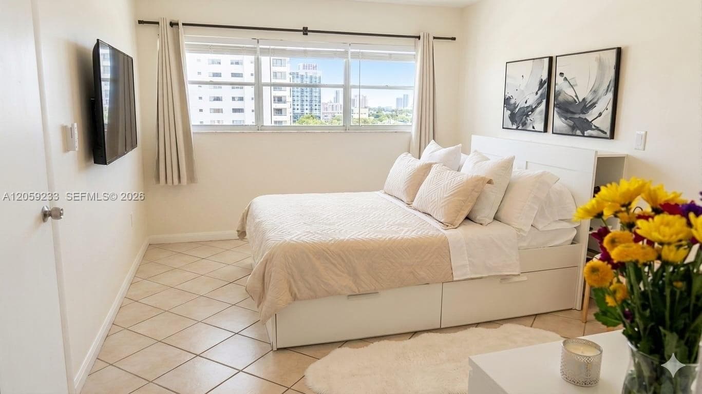 OCTAGON TOWERS I CONDO · #10F in Miami Beach - Photo 4