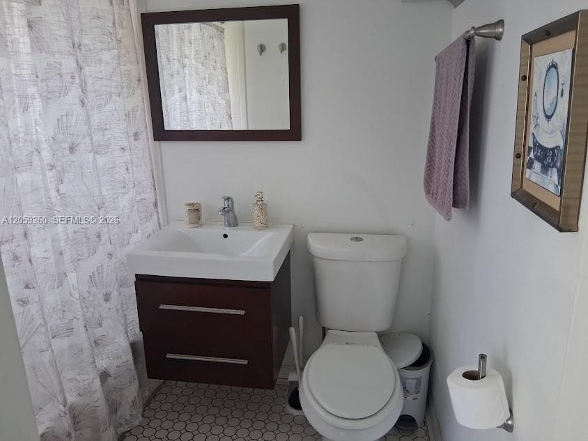SOBE PHOENIX CONDO · #203 in Miami Beach - Photo 13