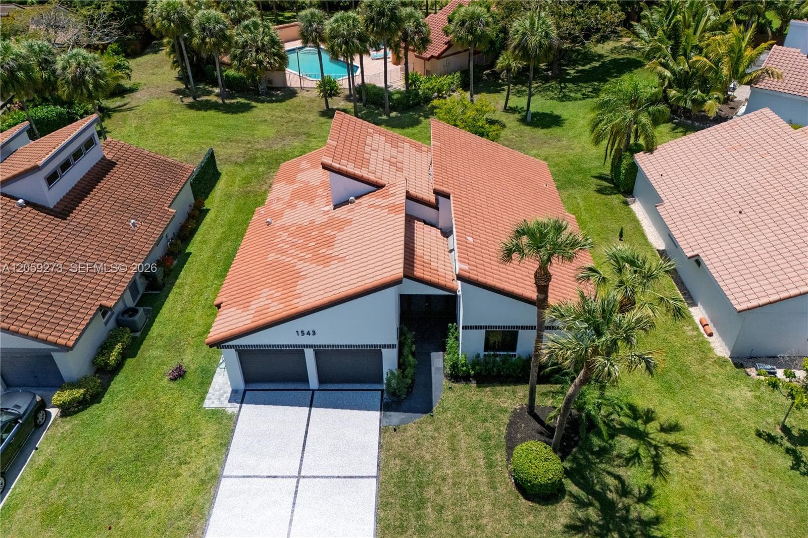 1543 SW 1st Ave photo 2