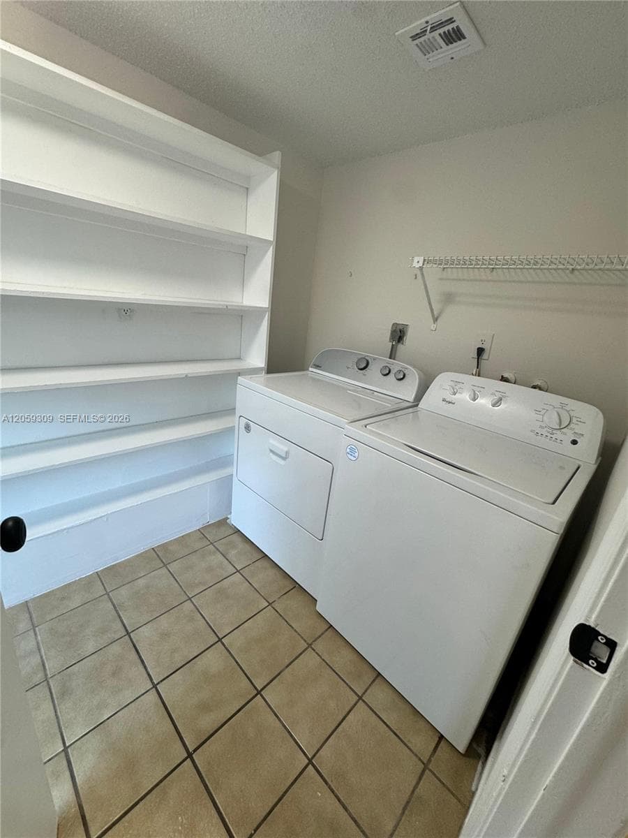 16498 NE 26th Ave #12 photo 5