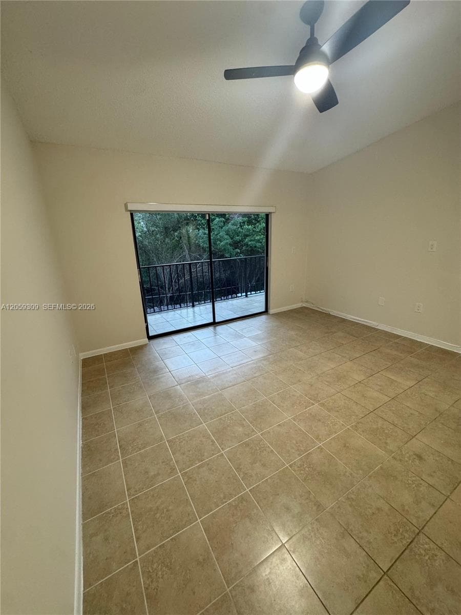 16498 NE 26th Ave #12 photo 10