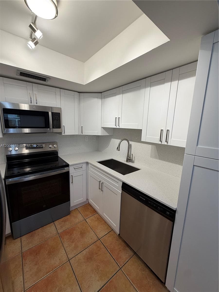 KENLAND BEND NORTH CONDO · #M-209 in Miami - Photo 23