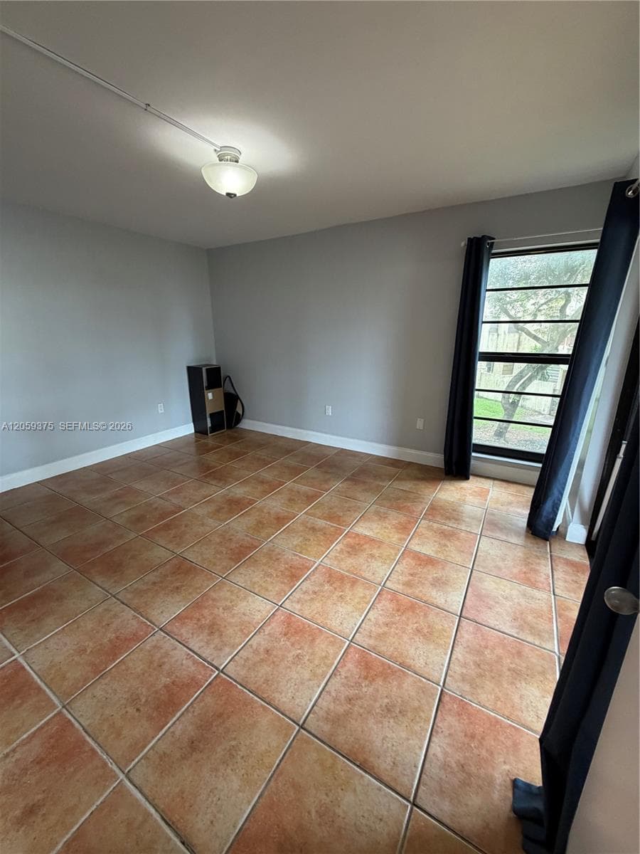KENLAND BEND NORTH CONDO · #M-209 in Miami - Photo 10