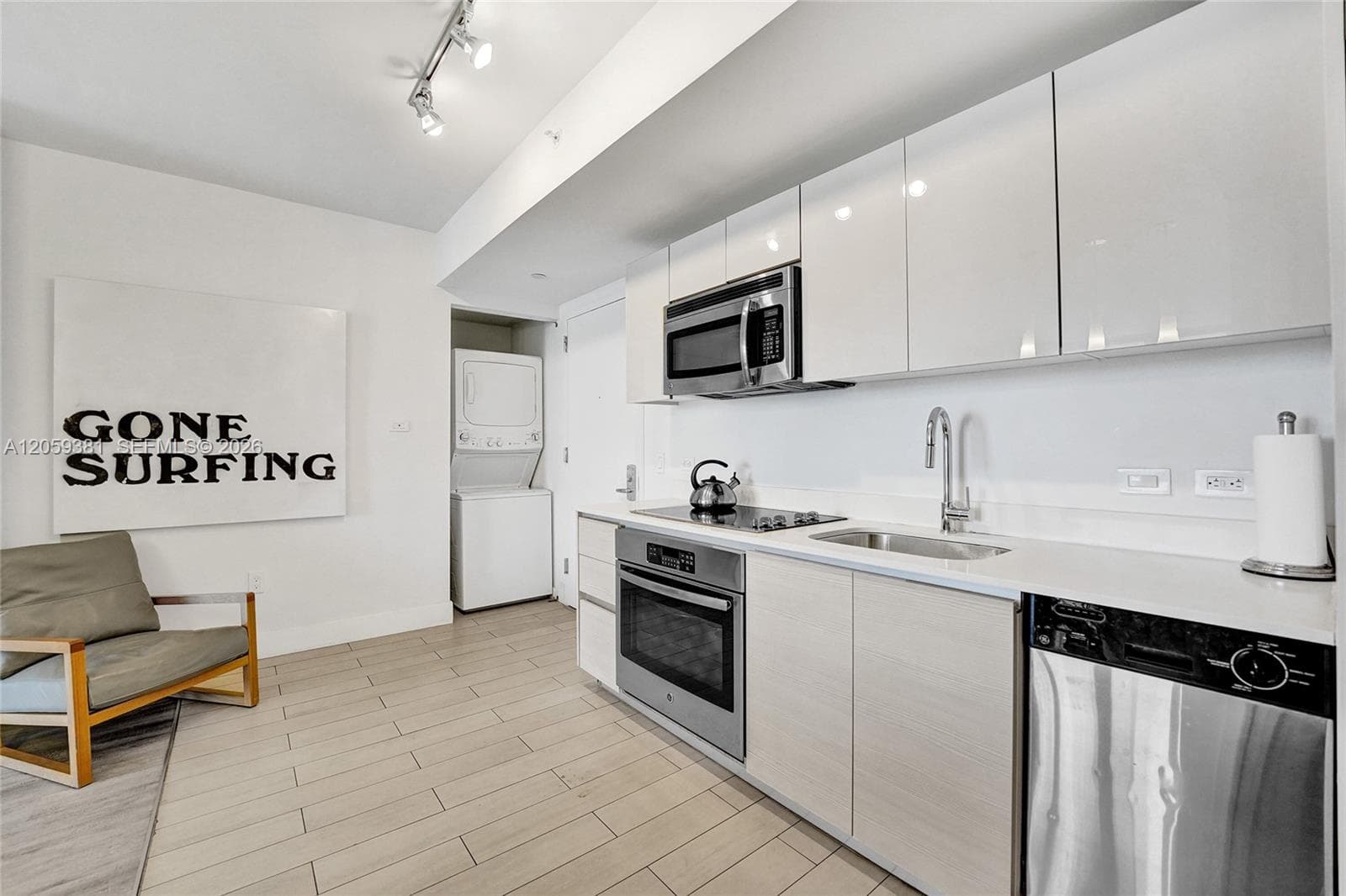 Beachwalk · #R906 in Hallandale Beach - Photo 15