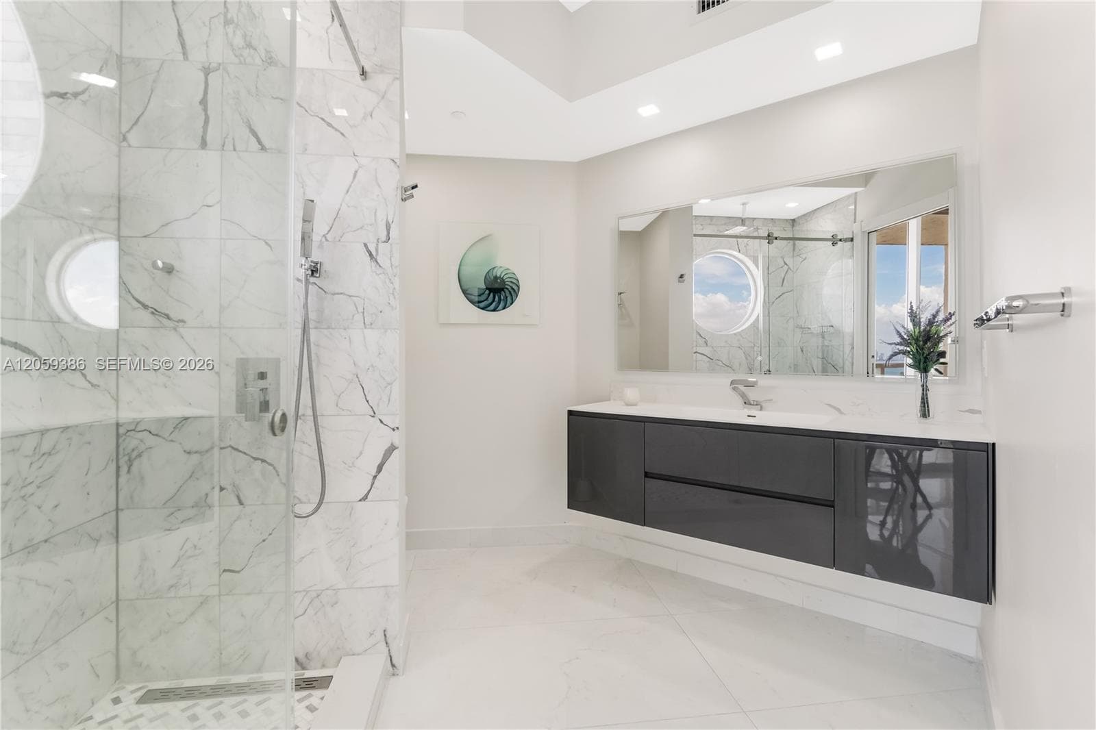 ST TROPEZ OCEAN CONDO · #2404 in Miami Beach - Photo 17