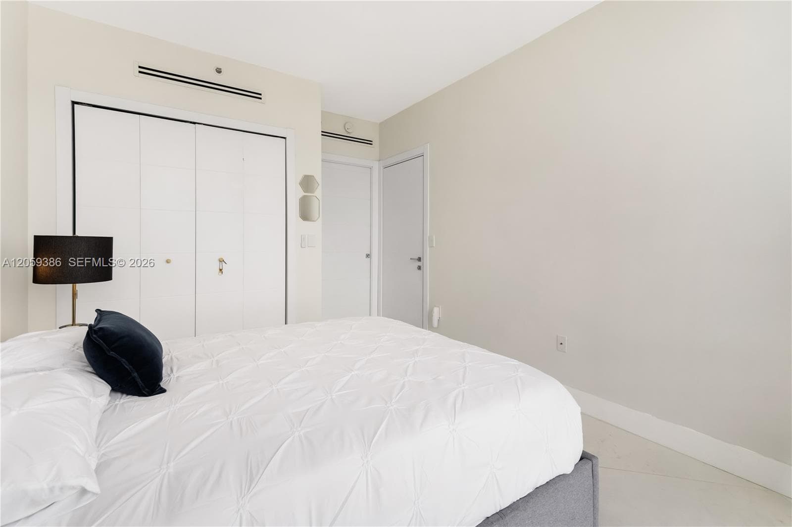 ST TROPEZ OCEAN CONDO · #2404 in Miami Beach - Photo 21