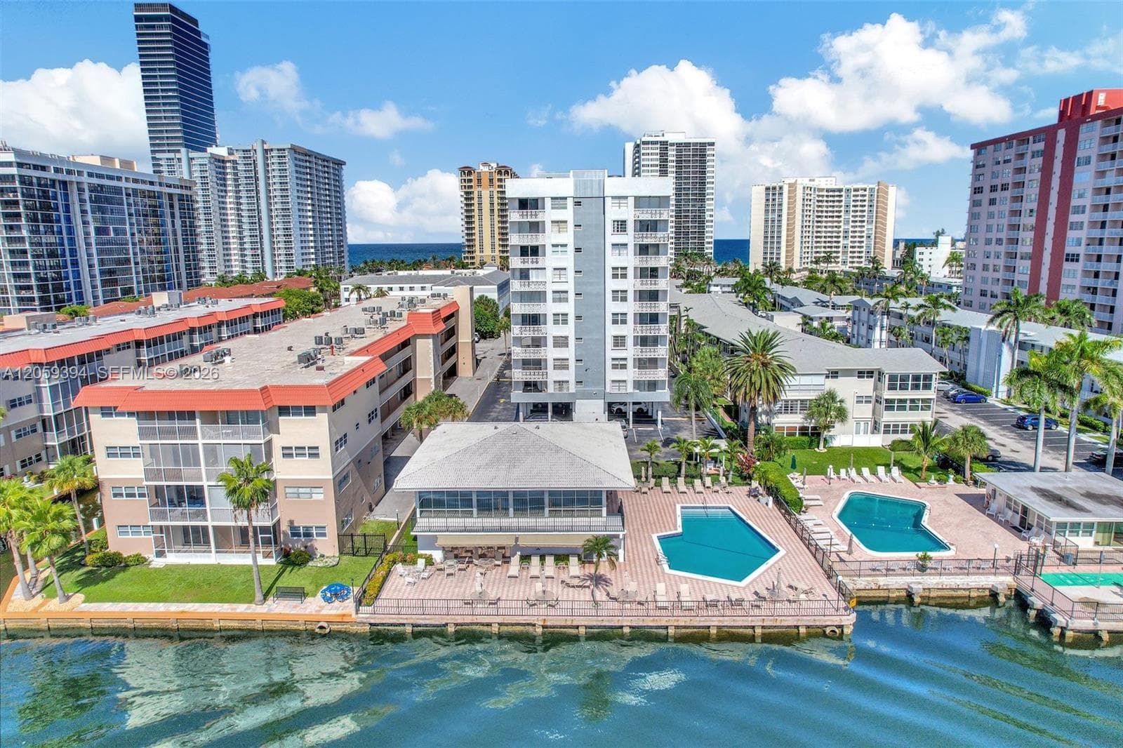 ASHLEIGH HOUSE CONDO · #804 in Hallandale Beach - Photo 1
