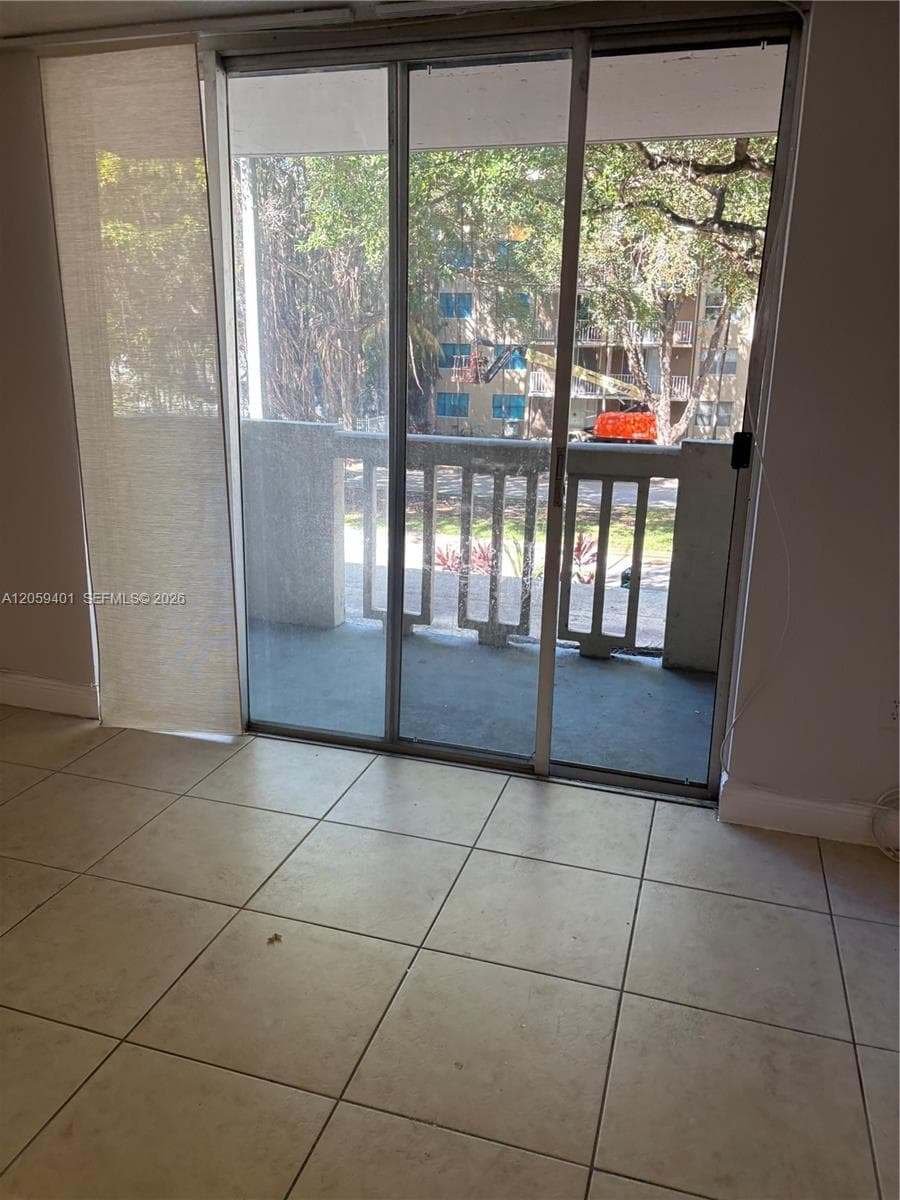 BAYVIEW PALMS CONDO · #214 in North Miami - Photo 4