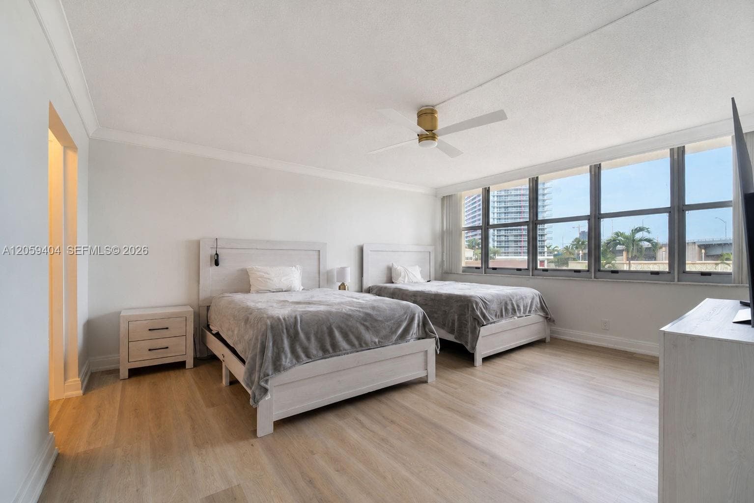 IMPERIAL TOWERS CONDO · #215 in Hallandale Beach - Photo 16