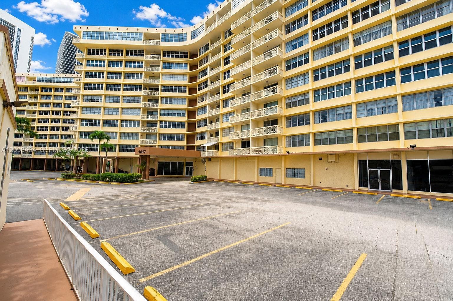 IMPERIAL TOWERS CONDO · #215 in Hallandale Beach - Photo 36