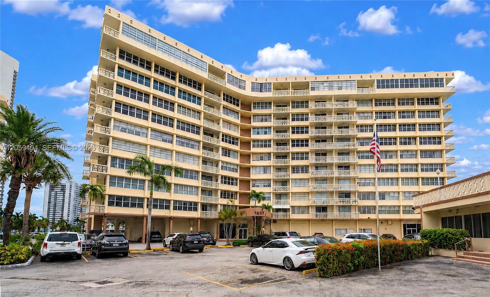 IMPERIAL TOWERS CONDO · #215 in Hallandale Beach - Photo 45