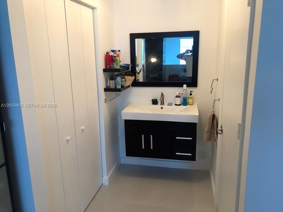 NEO VERTIKA CONDO · #1220 in Miami - Photo 6