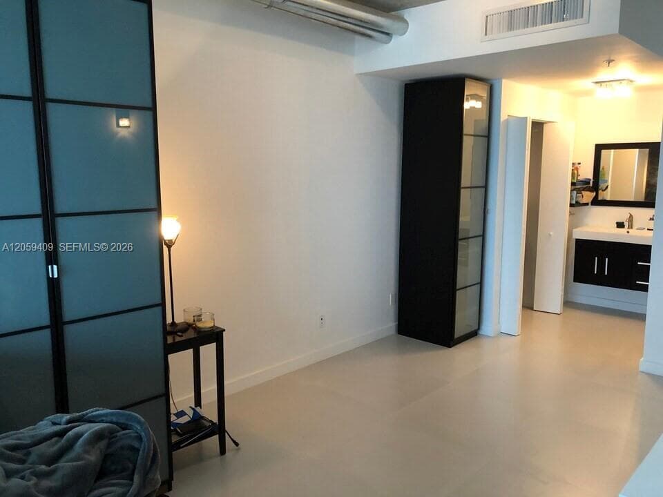 NEO VERTIKA CONDO · #1220 in Miami - Photo 5