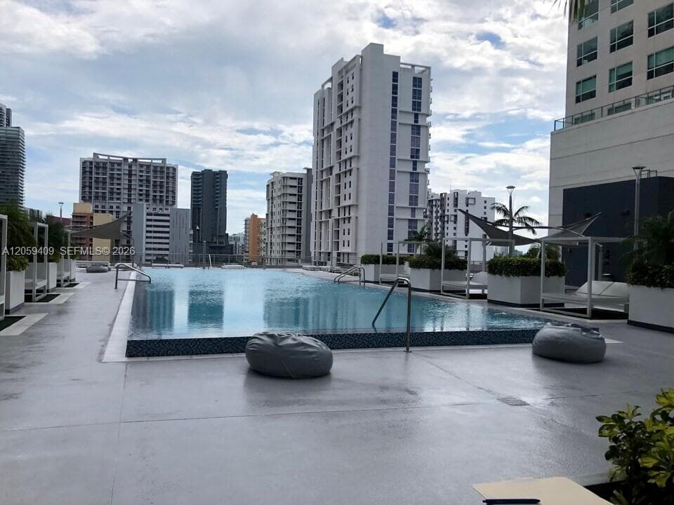 NEO VERTIKA CONDO · #1220 in Miami - Photo 11