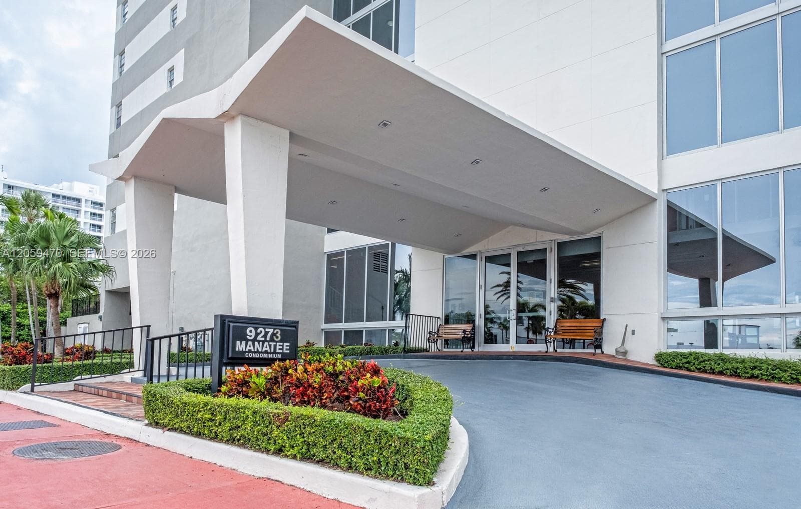 MANATEE CONDO · #212 in Surfside - Photo 4