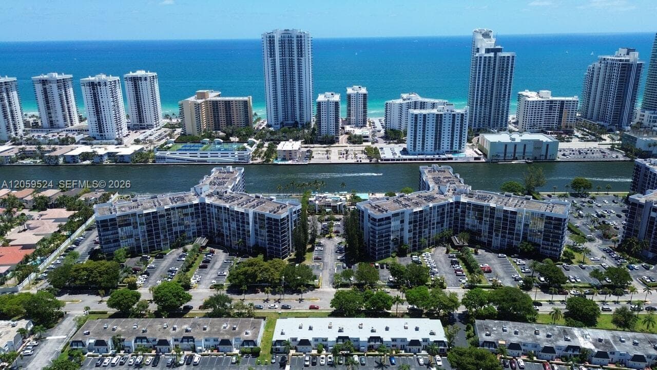 OCEANVIEW PARK CONDO · #716 in Hallandale Beach - Photo 9