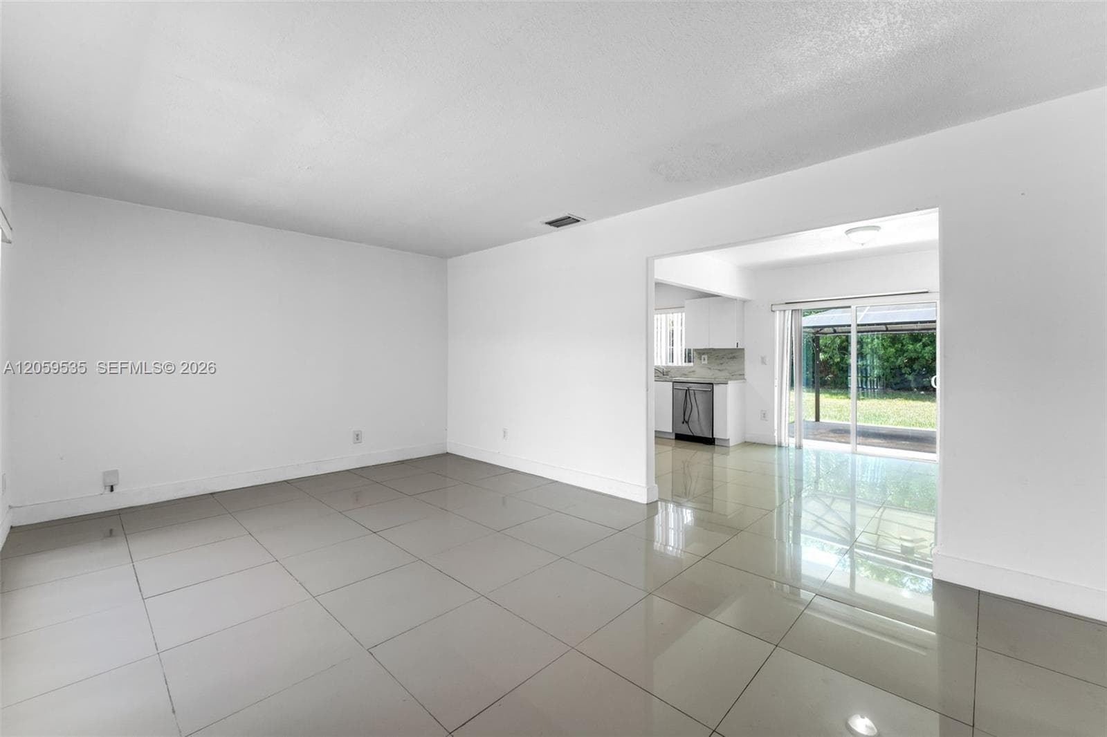15543 SW 107th Ct photo 3