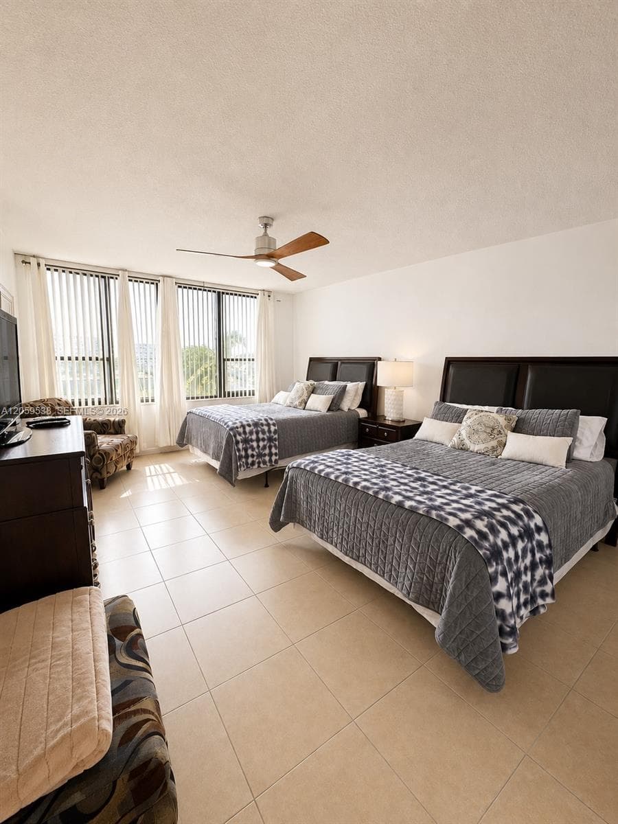 ALEXANDER TOWERS · #401 in Hollywood - Photo 7
