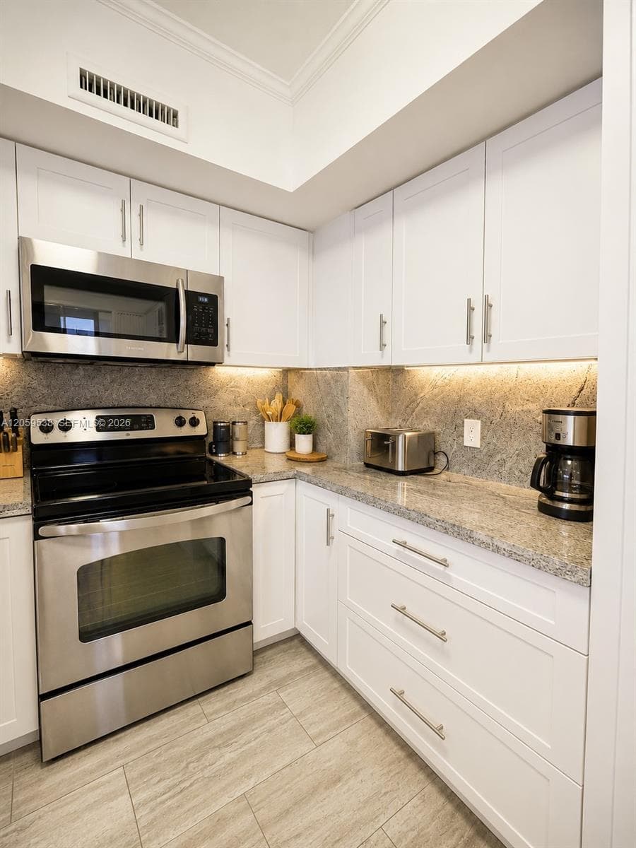 ALEXANDER TOWERS · #401 in Hollywood - Photo 5