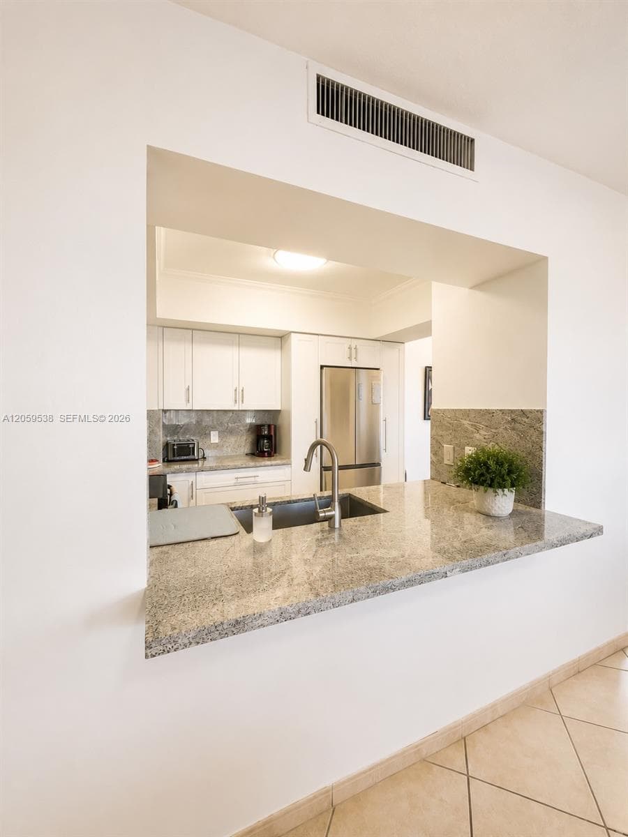 ALEXANDER TOWERS · #401 in Hollywood - Photo 4