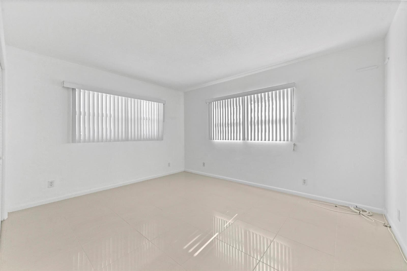 16 Bedroom 01