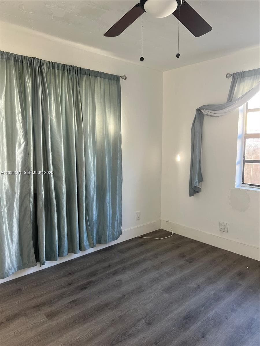 2126 Arthur St photo 6