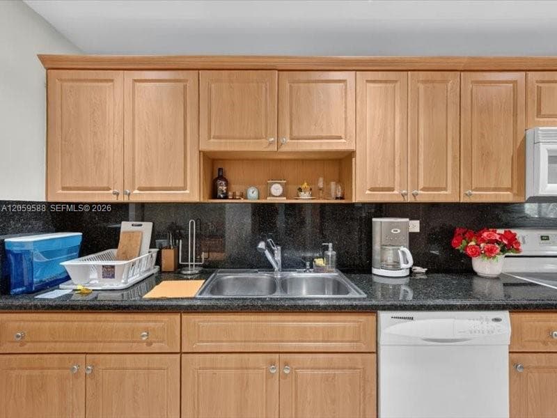 BURLEIGH HOUSE · #331 in Miami Beach - Photo 27