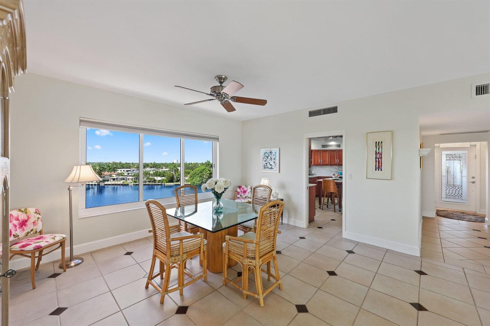 333 Sunset Dr - 15.jpg-SMALL