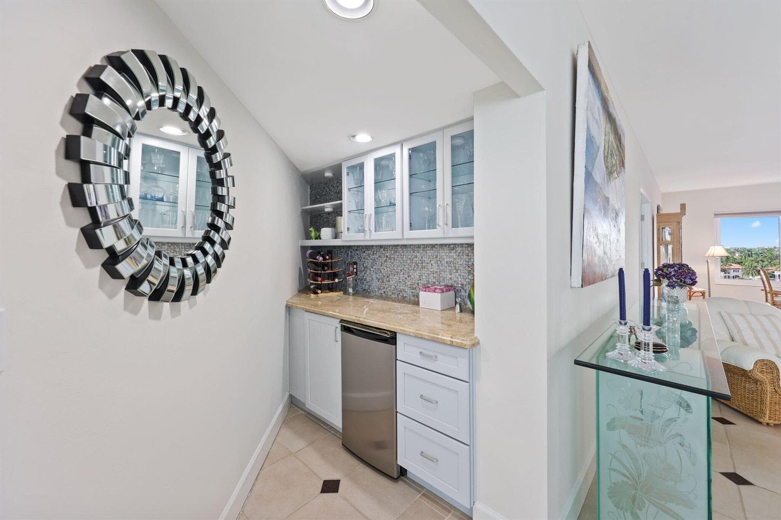 333 Sunset Dr - 5.jpg-SMALL
