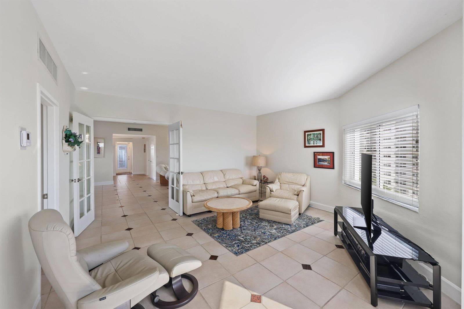 333 Sunset Dr - 19.jpg-SMALL