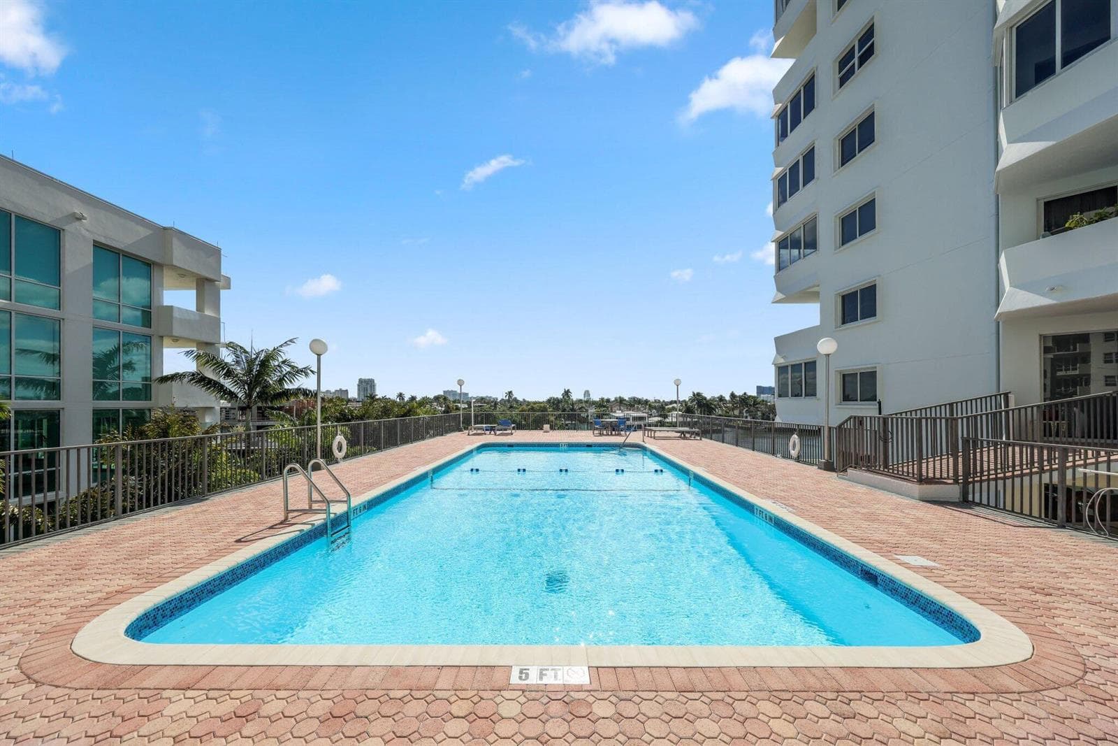 333 Sunset Dr 501