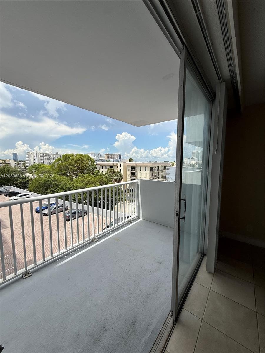 GOLDEN SURF TOWERS CONDO · #512 in Hallandale Beach - Photo 10