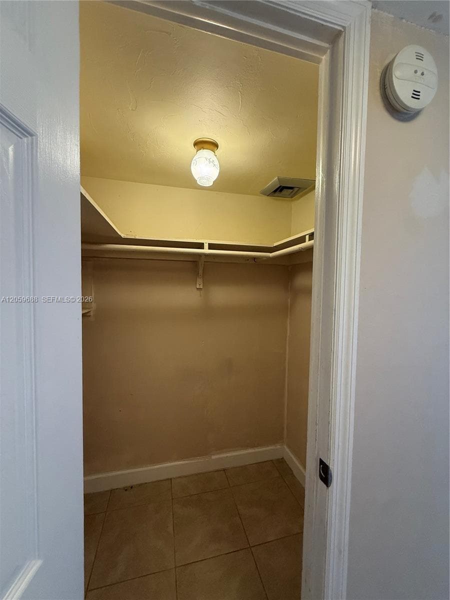 GOLDEN SURF TOWERS CONDO · #512 in Hallandale Beach - Photo 18