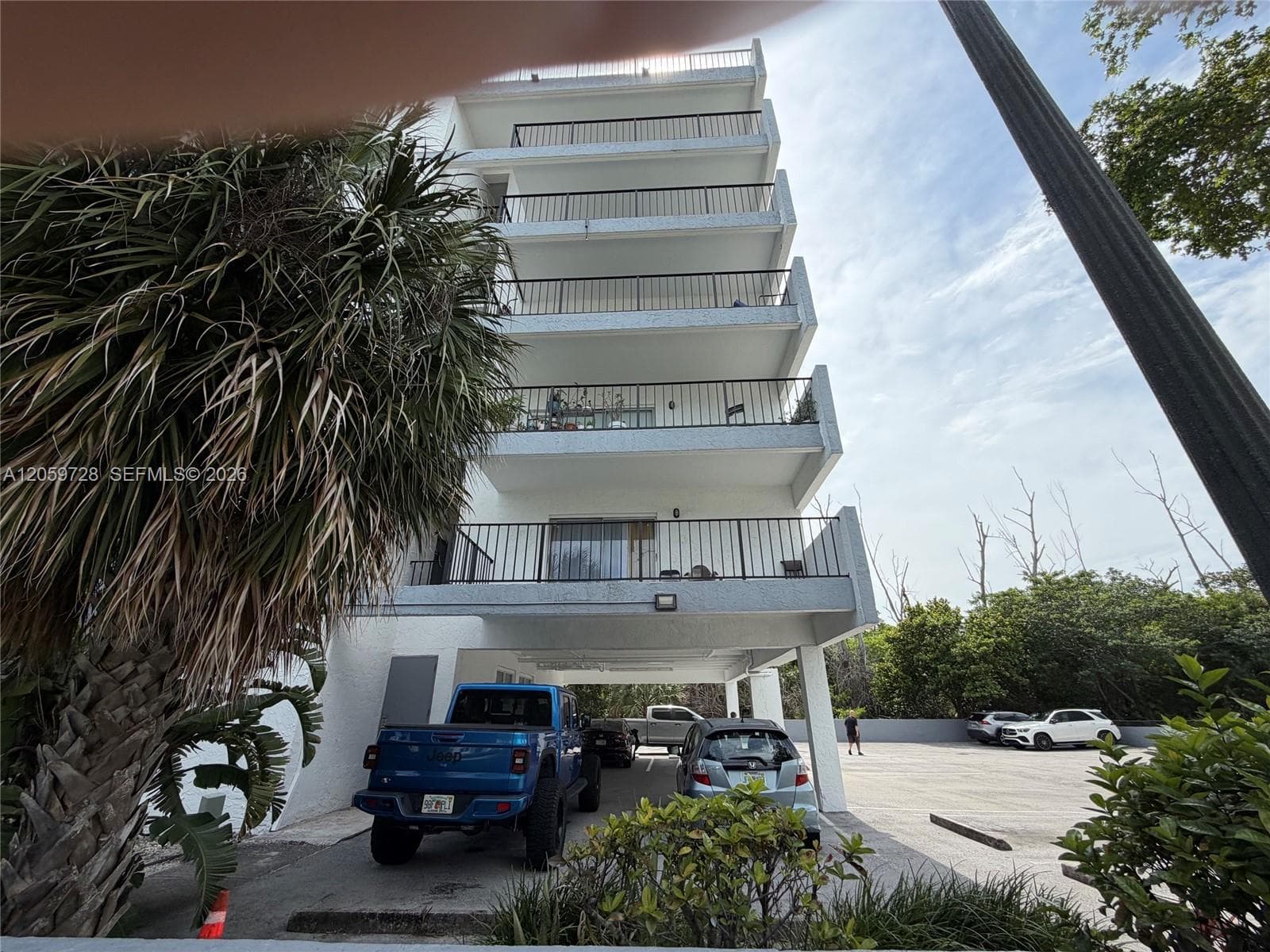 PINE TOWER · #201 in North Miami Beach - Photo 13
