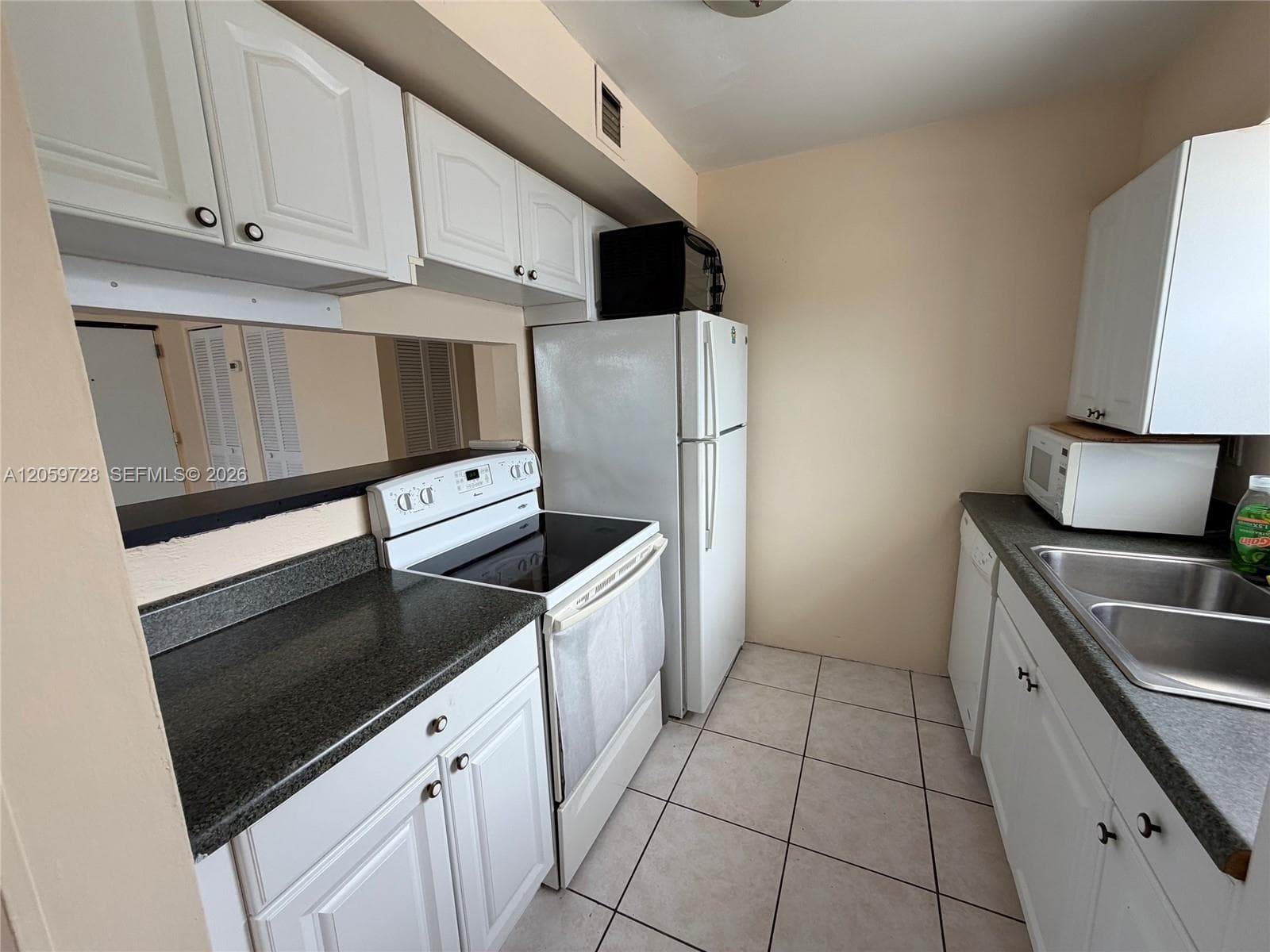 PINE TOWER · #201 in North Miami Beach - Photo 8