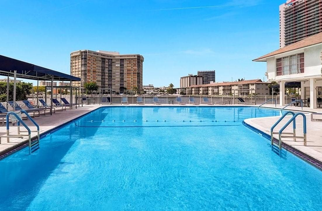 PLAZA TOWERS SOUTH CONDO · #407 in Hallandale Beach - Photo 32