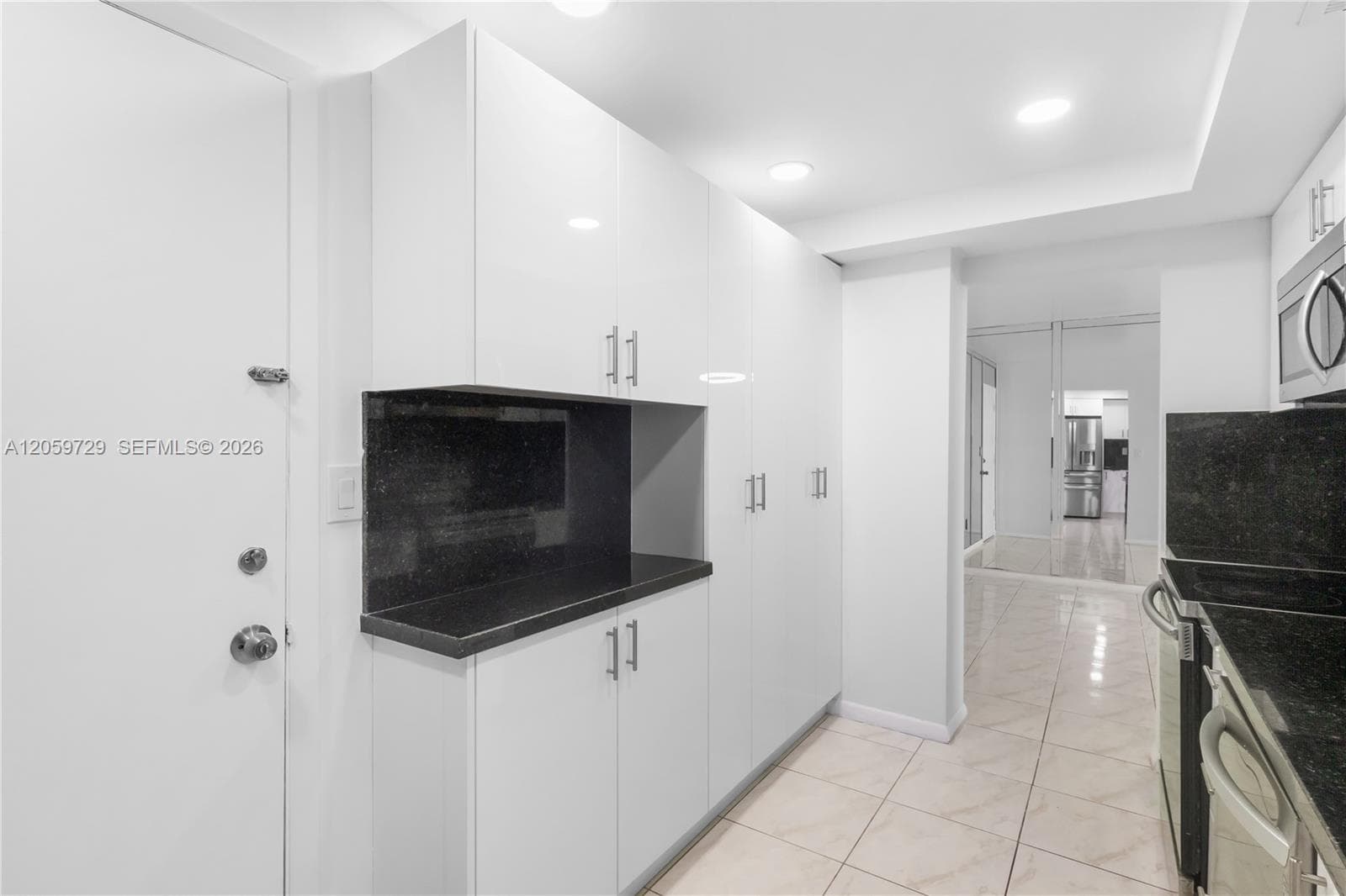 PLAZA TOWERS SOUTH CONDO · #407 in Hallandale Beach - Photo 4