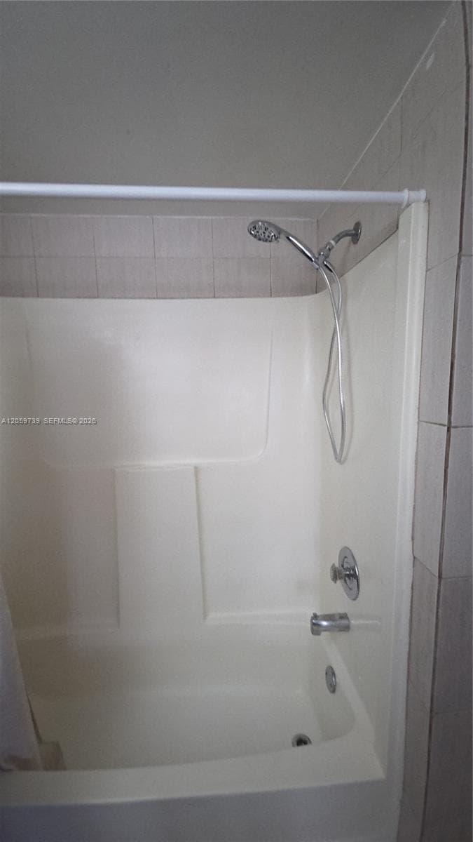 BLEAU FONTAINE CONDO #ONE · #202 in Miami - Photo 13