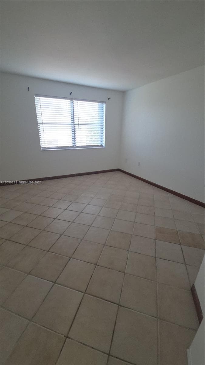 BLEAU FONTAINE CONDO #ONE · #202 in Miami - Photo 24