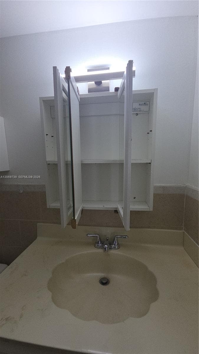 BLEAU FONTAINE CONDO #ONE · #202 in Miami - Photo 40