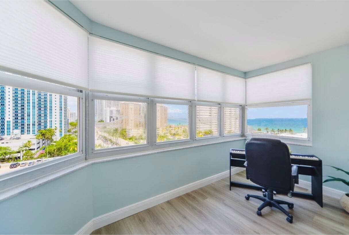 7 LR Full Window View