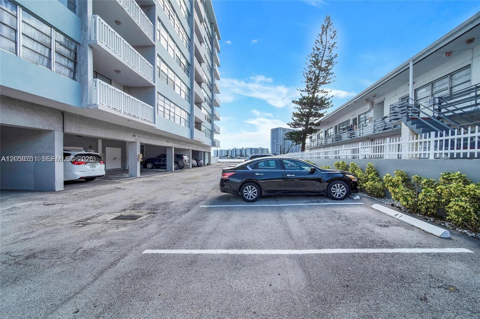 VILLA BAY VISTA CONDO · #304 in Miami Beach - Photo 2