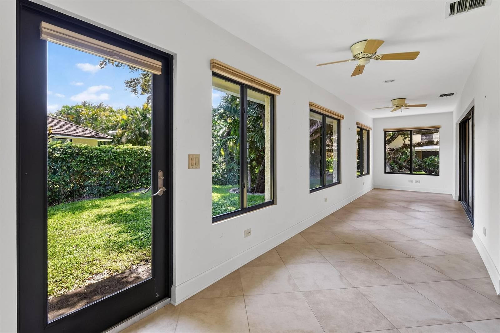 11453ShadyOaksLane(52)
