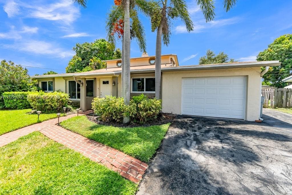 200 SW 16 Street photo 2
