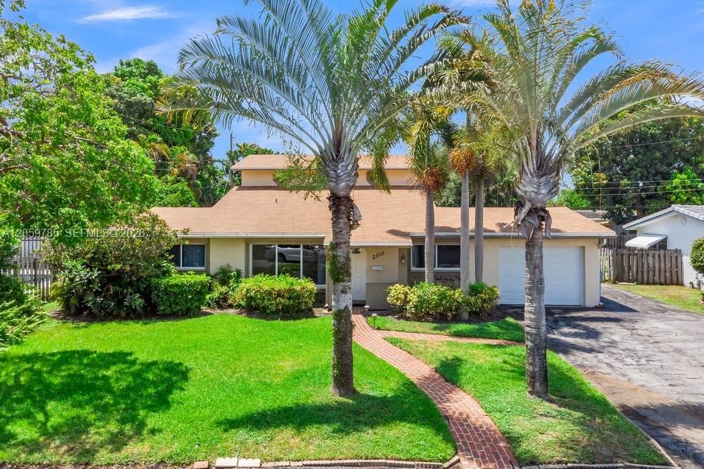 200 SW 16 Street photo 1