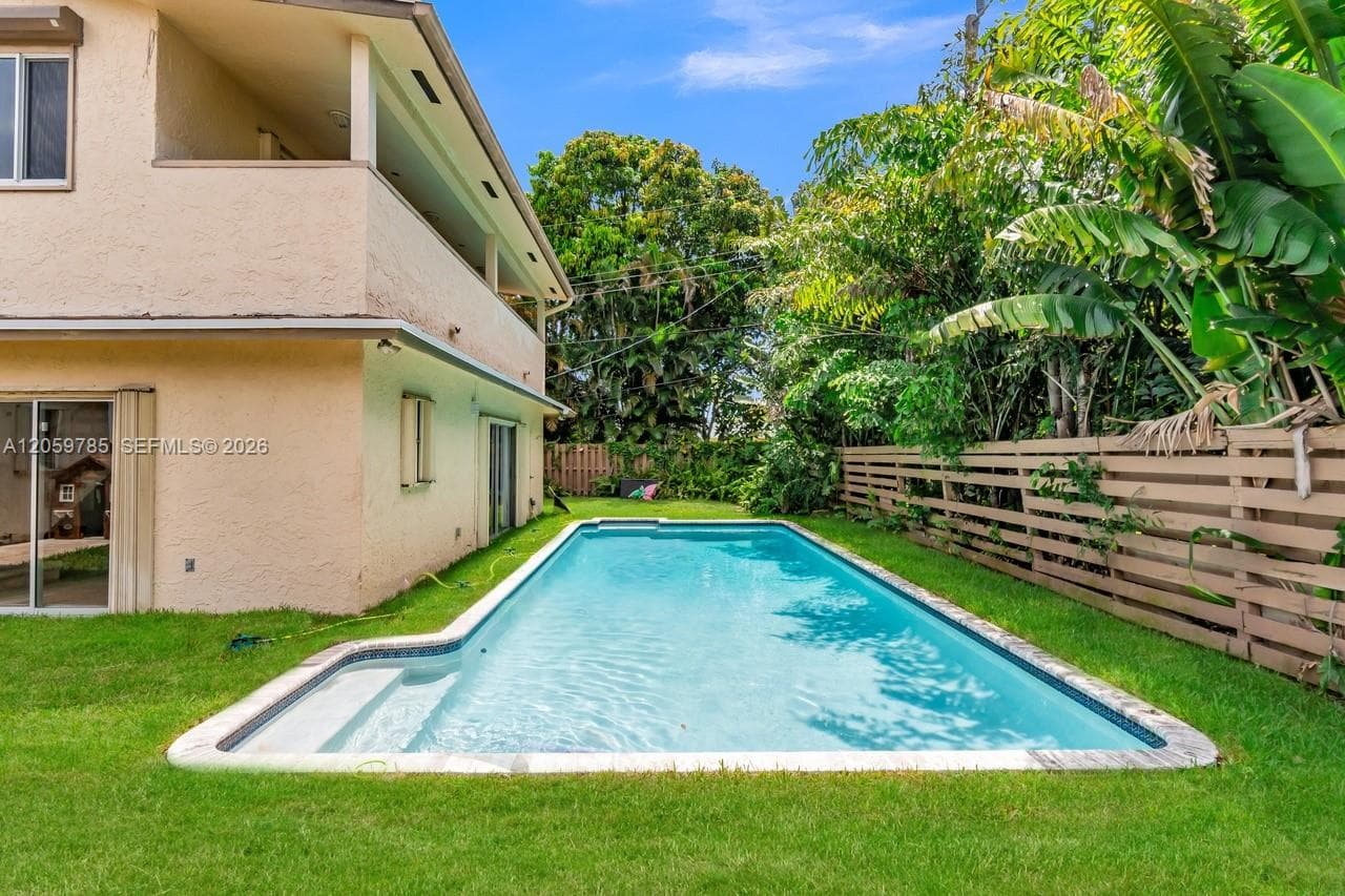 200 SW 16 Street photo 38