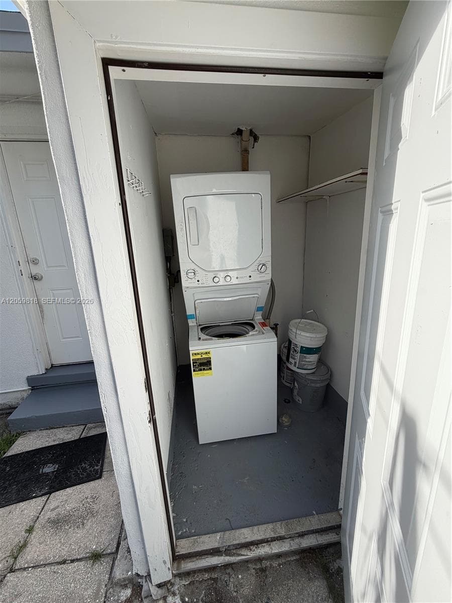 613 NW 5 CT photo 13