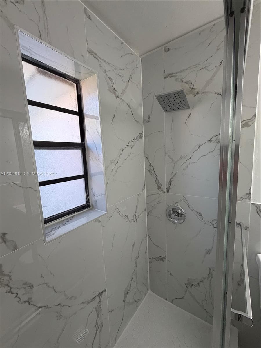 613 NW 5 CT photo 8