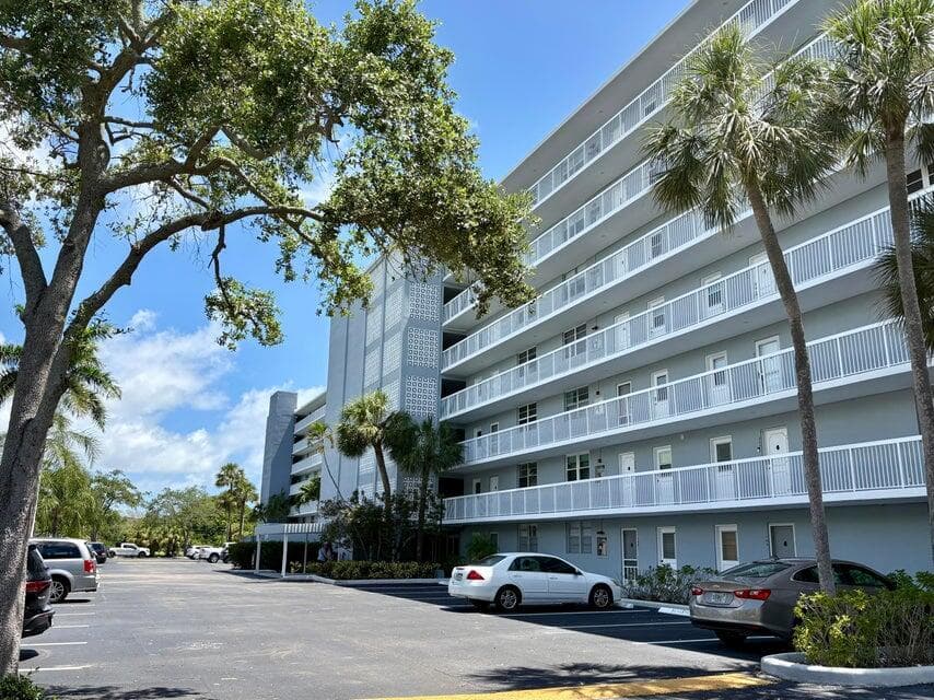 5700 Nw 2nd Avenue #202